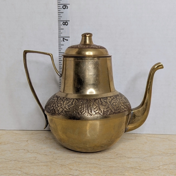 Vintage Brass Metal Embossed  Coffee Teapot Kettle Server With Lid - Picture 13 of 17